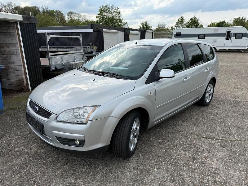 Silber Gebraucht 2007 Ford Focus Style Kombi | 1.499 € (Fairer Preis) - Bild 1/4