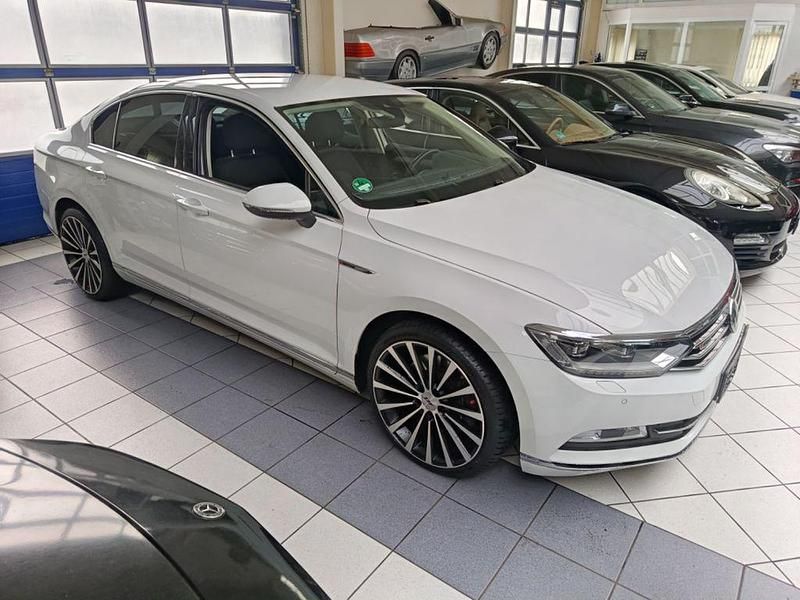 Gebraucht VW Passat Comfortline 239 PS (175 kW) 2015 Weiß Limousine