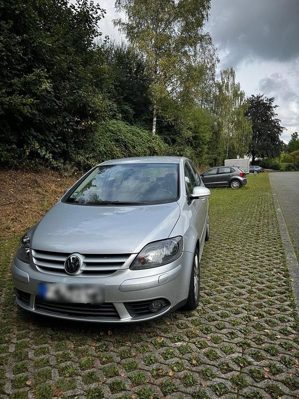 Grau Gebraucht 2007 VW Golf Plus Cross Van / Kleinbus | 4.000 € (Fairer Preis) - Bild 1/4
