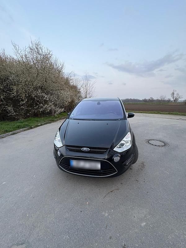 Gebraucht Ford S-MAX 140 PS (102 kW) 2011 Schwarz Van / Kleinbus