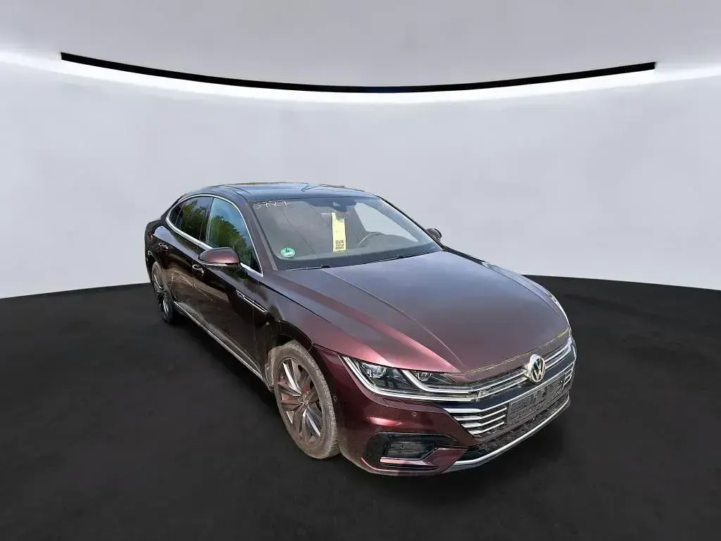 Gebraucht VW Arteon Sound 190 PS (139 kW) 2018 Crimson red Kleinwagen