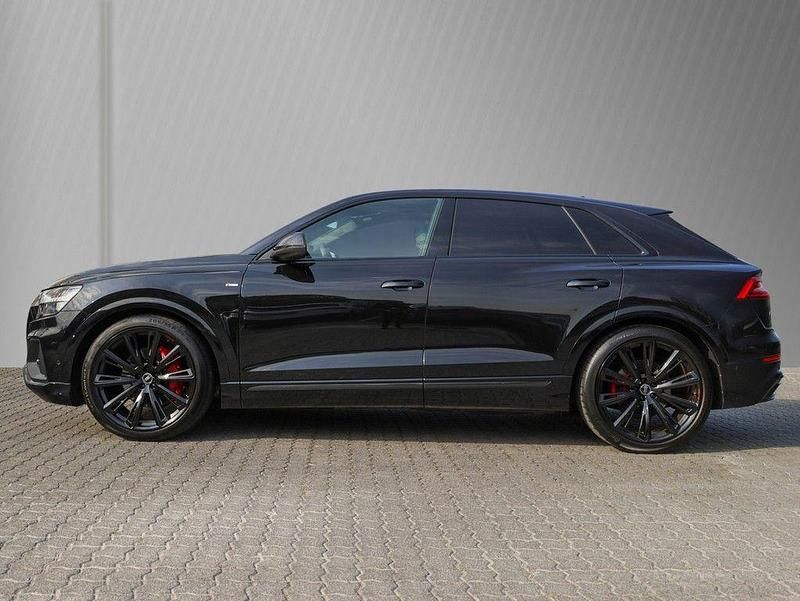 Gebraucht Audi Q8 Competition 286 PS (210 kW) 2023 Mythosschwarz metallic SUV
