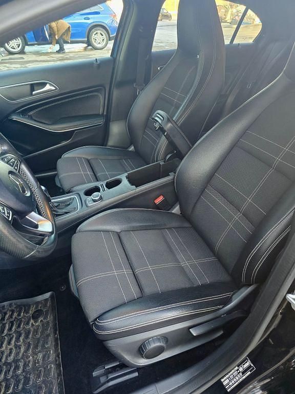 Gebraucht Mercedes A160 102 PS (75 kW) 2016 Schwarz Limousine