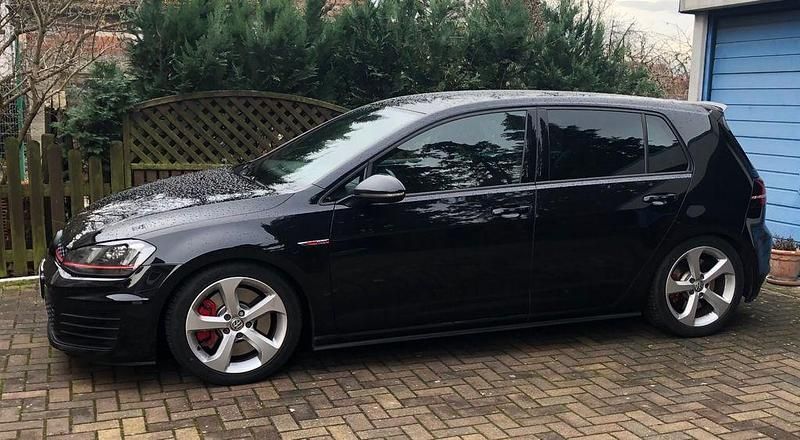 Gebraucht VW Golf VII GTI 230 PS (169 kW) 2014 Schwarz Limousine