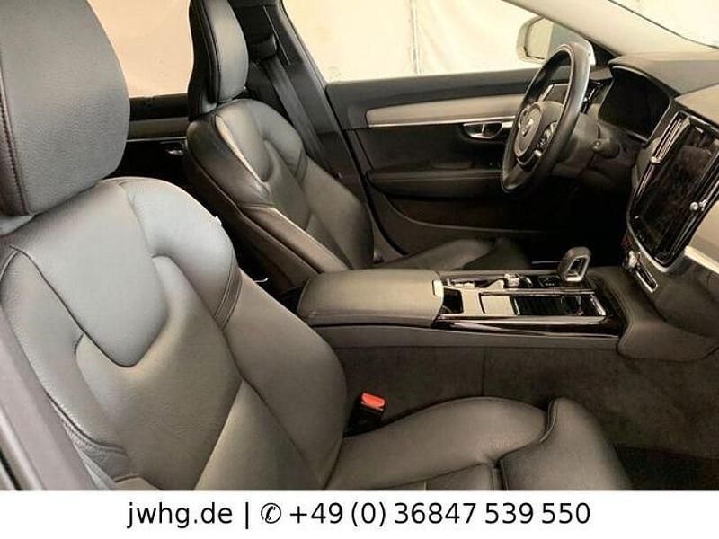 Gebraucht Volvo 360 146 PS (107 kW) 2022 Andere Limousine