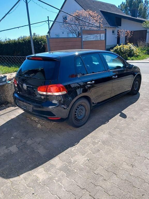 Gebraucht VW Golf VI Style 86 PS (63 kW) 2011 Schwarz Kleinwagen