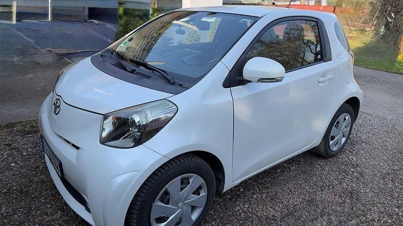 Gebraucht Toyota iQ 68 PS (50 kW) 2009 Weiß Kleinwagen