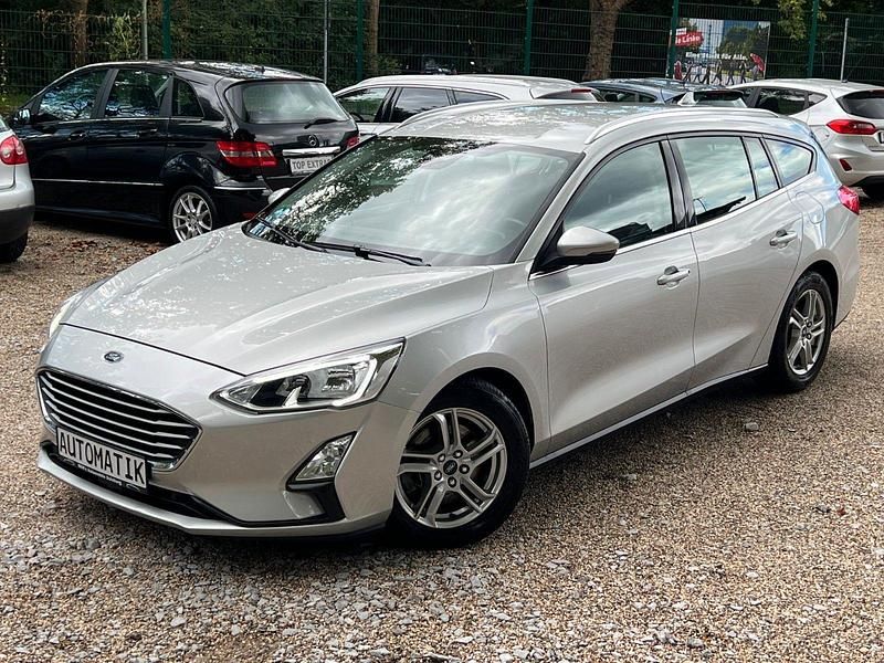 Silber Gebraucht 2020 Ford Focus Cool & Connect Kombi | 10.900 € (Guter Preis) - Bild 1/4