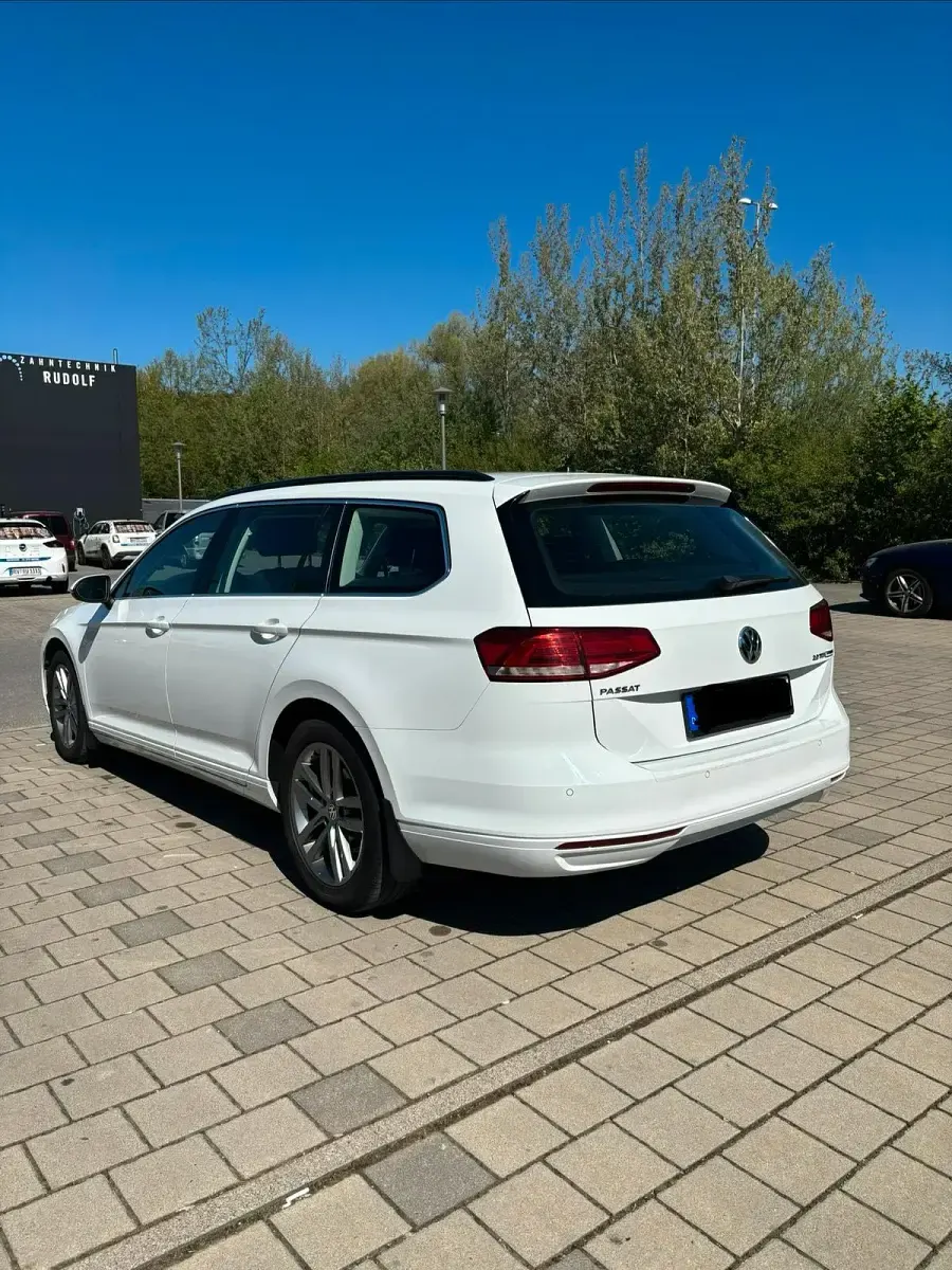 Gebraucht VW Passat 150 PS (110 kW) 2016 Weiß Kombi