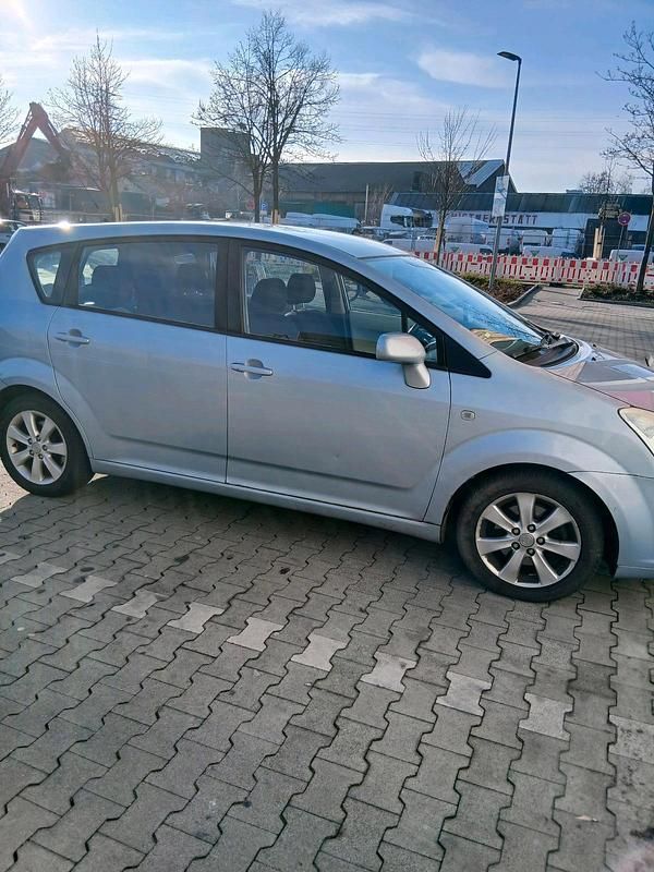 Blau Gebraucht 2008 Toyota Verso Van / Kleinbus | 3.150 € (Guter Preis) - Bild 1/4