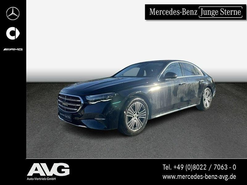 Schwarz Gebraucht 2024 Mercedes E220 Premium Limousine | 63.990 € - Bild 1/4