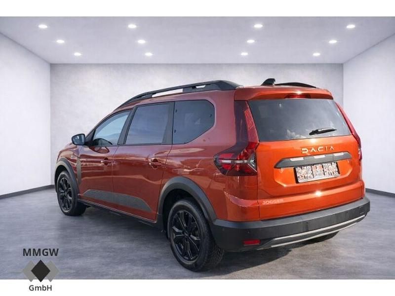 Gebraucht Dacia Jogger Extreme 110 PS (80 kW) 2025 Terrakottabraun Van / Kleinbus