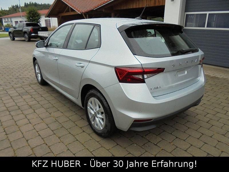 Neu Skoda Fabia Selection 116 PS (85 kW) 2025 Silber Limousine