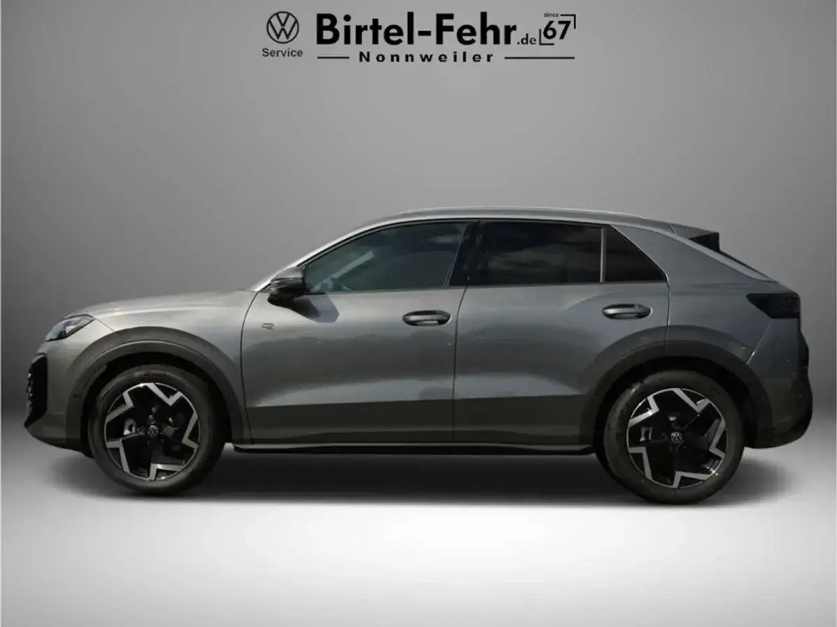 Neu VW T-Roc R-line 150 PS (110 kW) 2026 Wolf grey metallic SUV