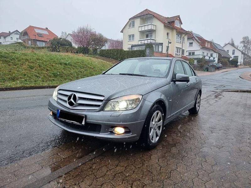 Gebraucht Mercedes C200 184 PS (135 kW) 2010 Silber Limousine