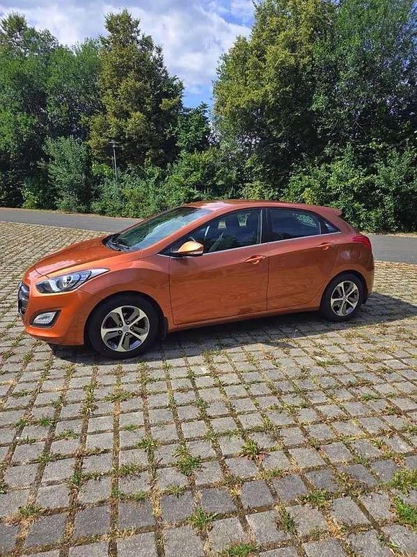 Gebraucht 2016 Hyundai i30 Limousine | 6.600 € (Superpreis) - Bild 1/4