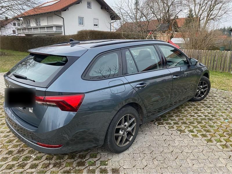 Gebraucht Skoda Octavia Ambition 150 PS (110 kW) 2020 Grau Kombi