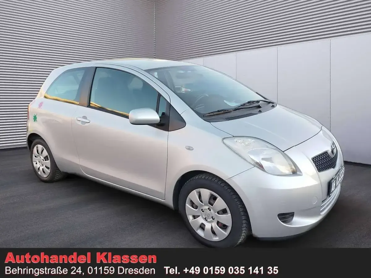 Gebraucht Toyota Yaris 87 PS (63 kW) 2007 Silber Kleinwagen