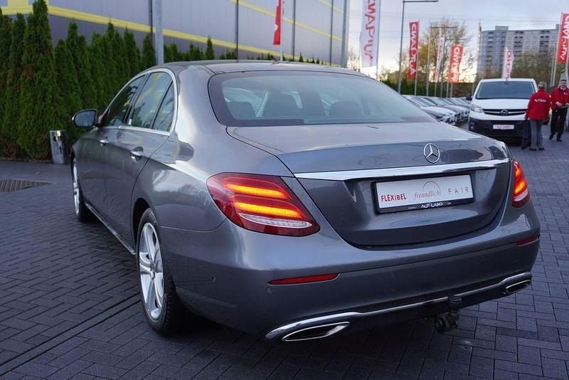 Gebraucht Mercedes E300 245 PS (180 kW) 2017 Grau Limousine