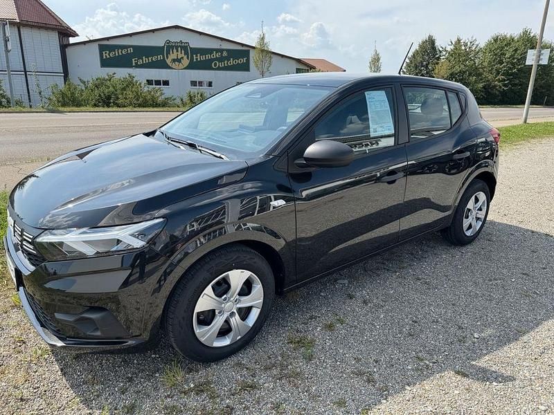 Schwarz Neu 2025 Dacia Sandero Essentiel Kleinwagen | 15.995 € (Guter Preis) - Bild 1/4