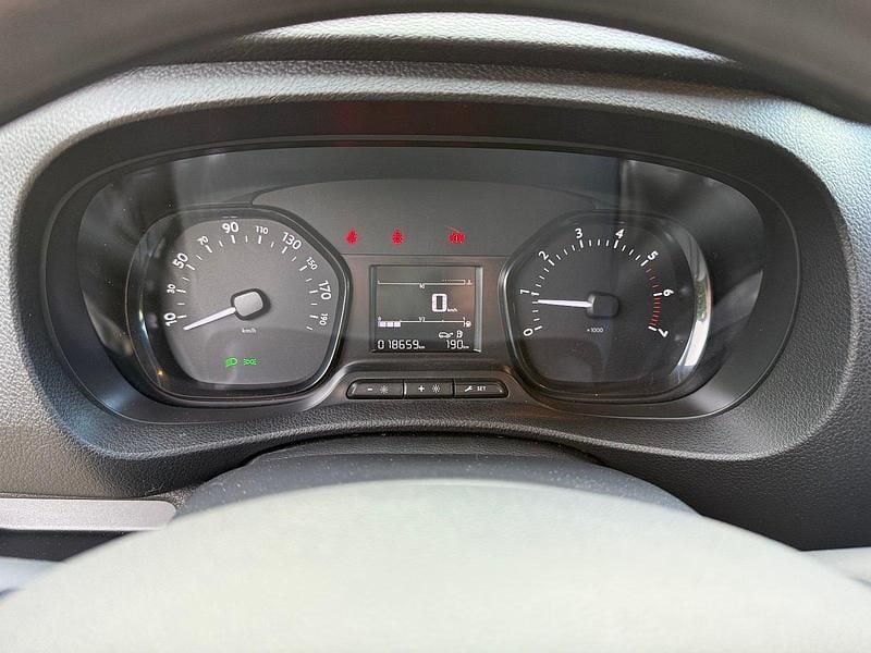 Gebraucht Opel Vivaro 144 PS (105 kW) 2024 Grau Van / Kleinbus