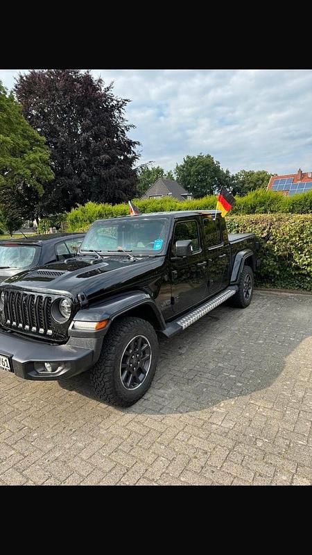 Gebraucht Jeep Gladiator 265 PS (194 kW) 2021 Schwarz Pickup