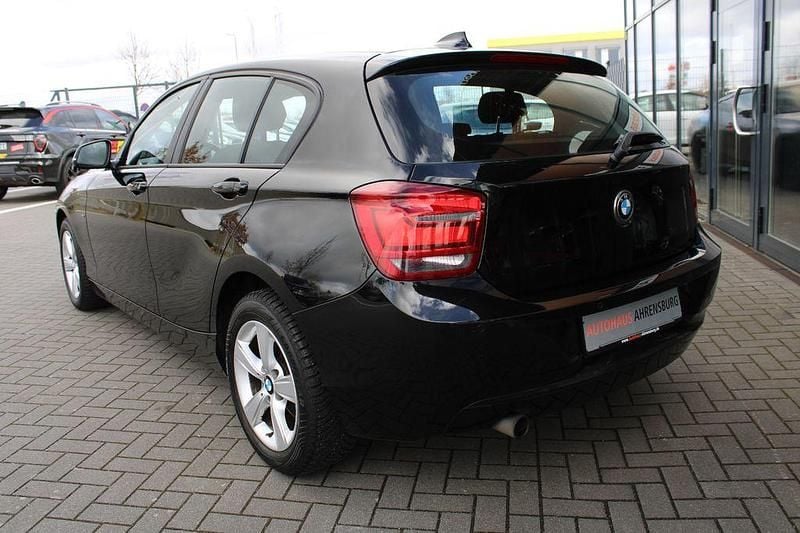 Gebraucht BMW 114 102 PS (75 kW) 2015 Schwarz Kleinwagen