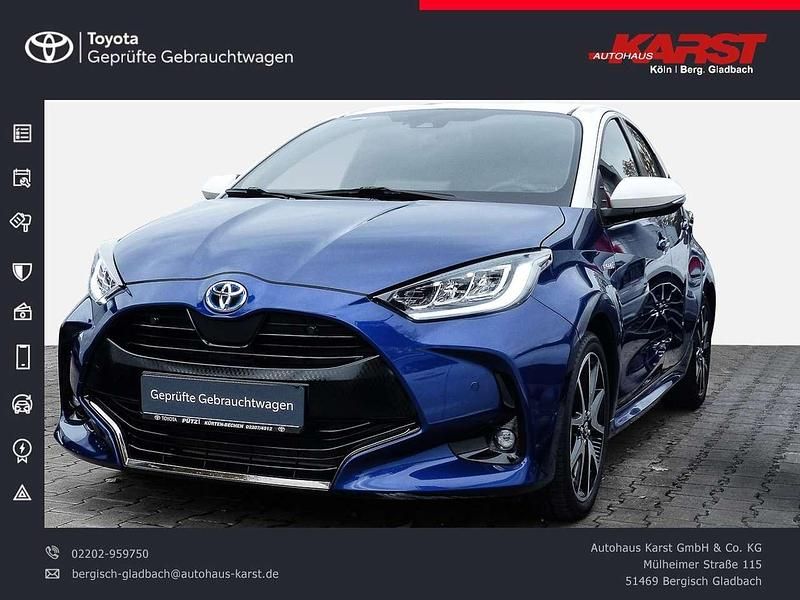 Nachtblau mica metallic, dach weiss Gebraucht 2020 Toyota Yaris Hybrid Style Kleinwagen | 18.490 € (Fairer Preis) - Bild 1/4
