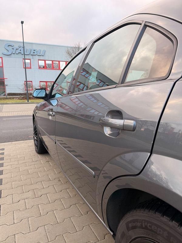 Gebraucht Ford Mondeo Trend 170 PS (125 kW) 2003 Grau Limousine
