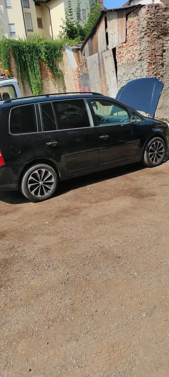 Gebraucht VW Touran 115 PS (84 kW) 2005 Schwarz Van / Kleinbus
