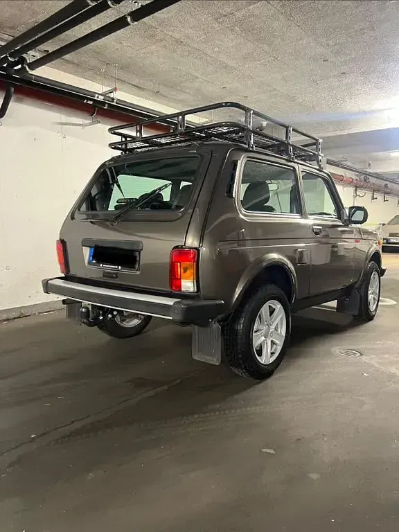 Gebraucht Lada niva 83 PS (61 kW) 2021 SUV