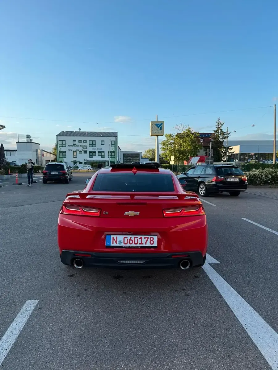 Używany Chevrolet Camaro 453 KM (333 kW) 2017 Czerwony Coupe