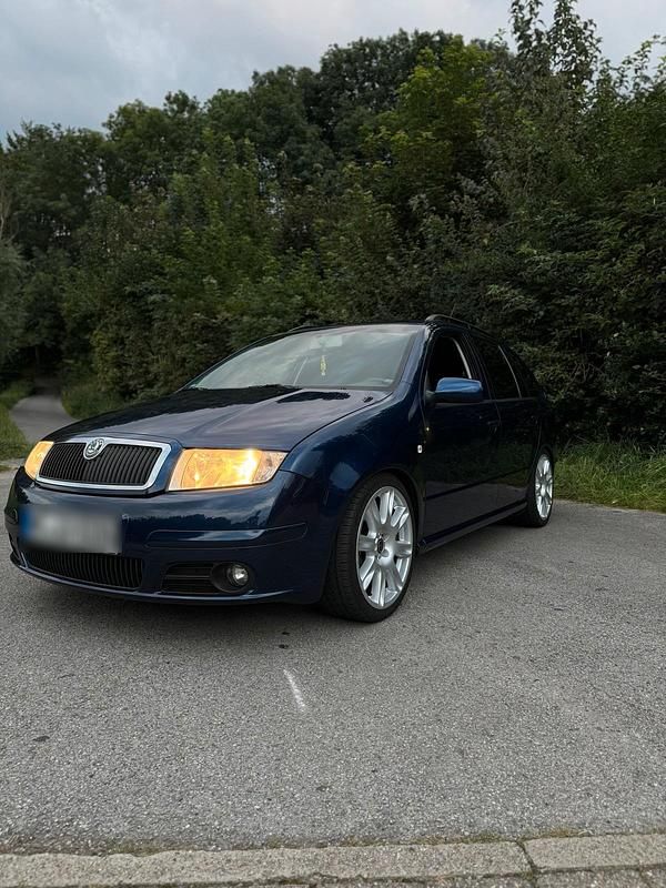 Blau Gebraucht 2006 Skoda Fabia Kleinwagen | 2.550 € - Bild 1/4