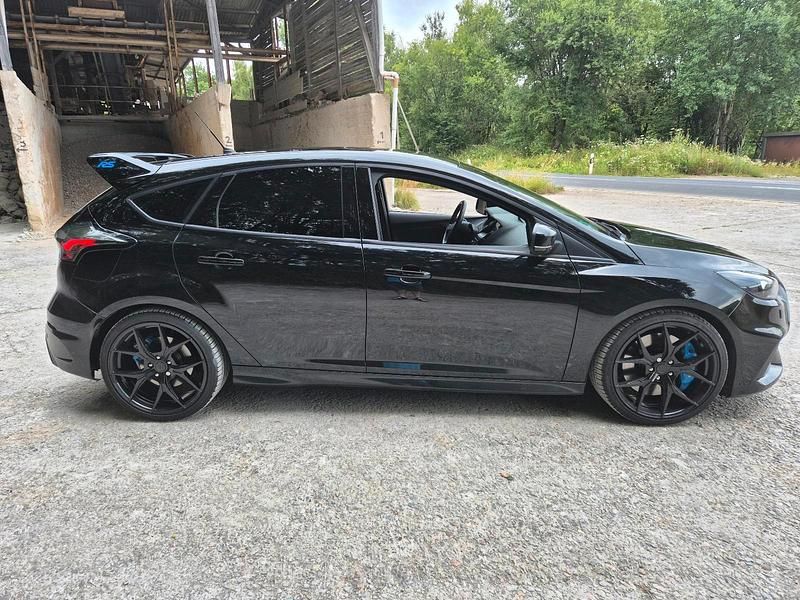 Gebraucht Ford Focus RS 350 PS (257 kW) 2017 Schwarz Limousine