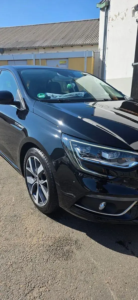 Gebraucht Renault Mégane III Bose Edition 116 PS (85 kW) 2016 Schwarz Limousine