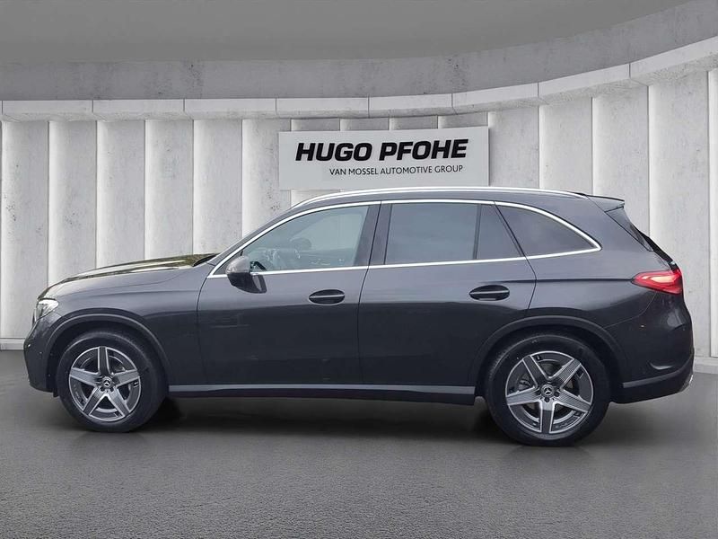 Gebraucht Mercedes GLC300 AMG line 269 PS (197 kW) 2025 Grafitgrau SUV