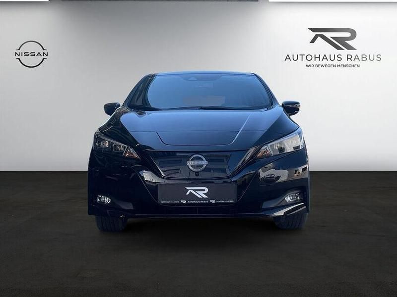 Gebraucht Nissan Leaf Tekna 110 kW (150 PS) 2022 Schwarz Kleinwagen