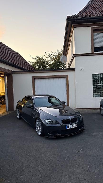 Grau Gebraucht 2008 BMW 335 Cabriolet Performance Cabrio | 16.500 € (Fairer Preis) - Bild 1/4