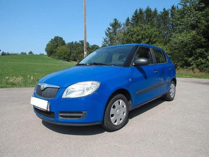 Second-hand Skoda Fabia 60 CP (44 kW) 2010 Albastru Hatchback