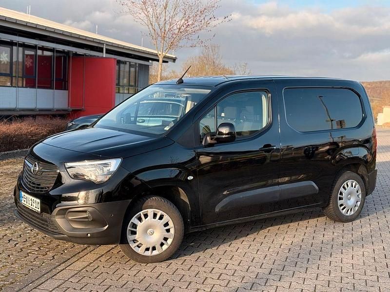 Gebraucht Opel Combo 131 PS (96 kW) 2021 Schwarz Van / Kleinbus