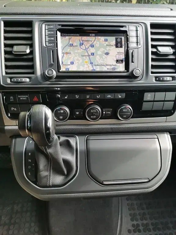 Gebraucht VW California Beach 150 PS (110 kW) 2016 Grau Van