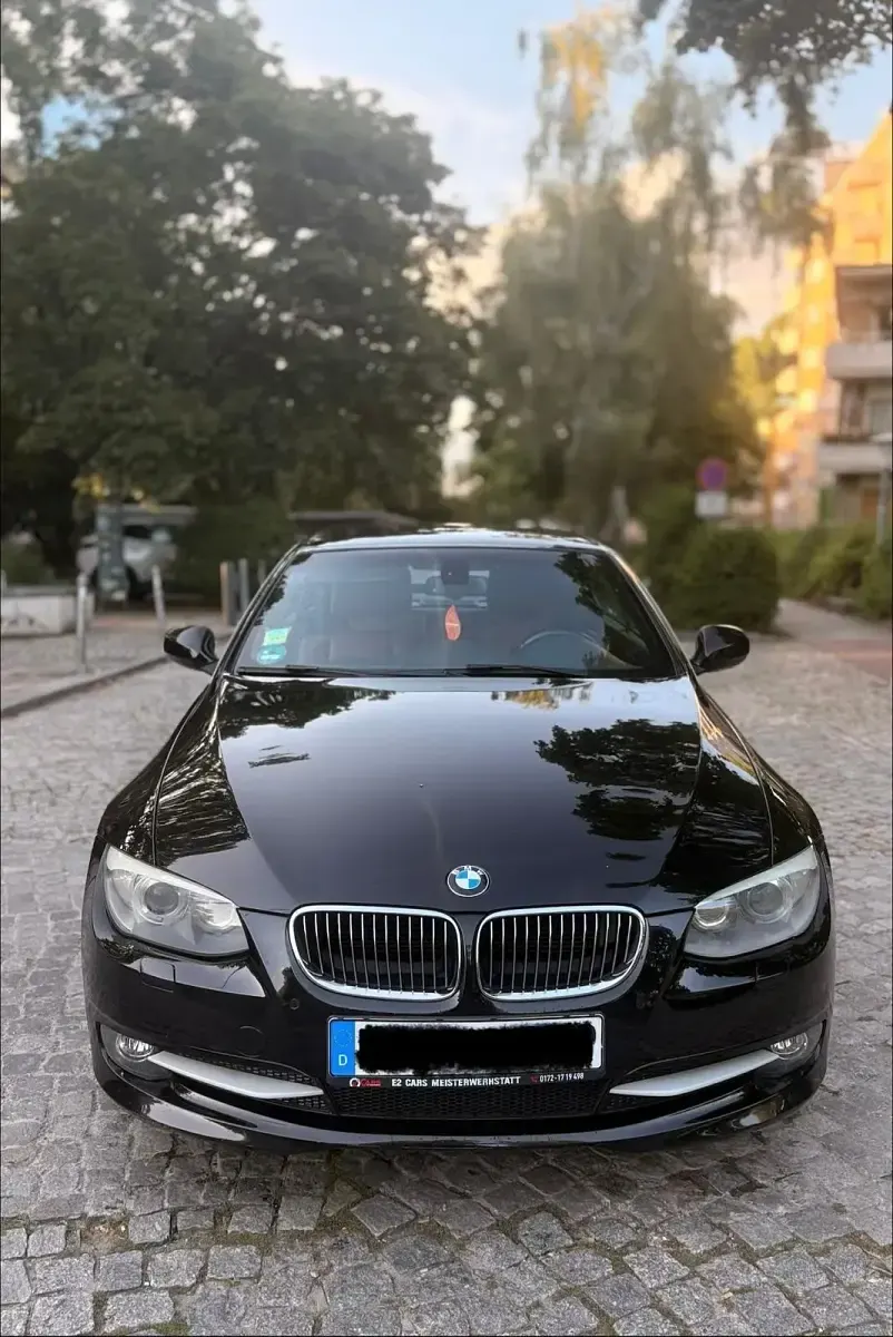 Gebraucht BMW 325 Cabriolet 218 PS (160 kW) 2012 Schwarz Cabrio