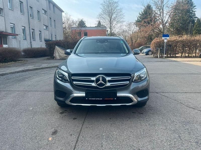 Gebraucht Mercedes GLC350 320 PS (235 kW) 2017 Grau SUV