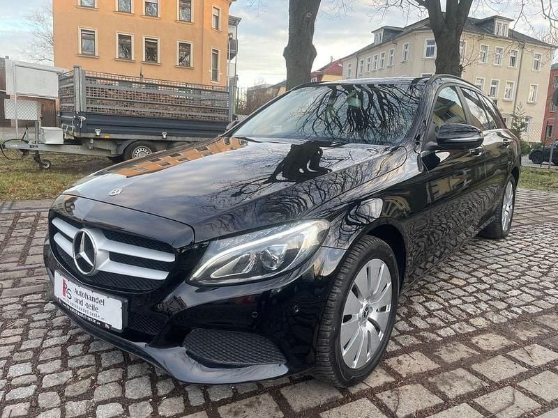Gebraucht Mercedes C220 170 PS (125 kW) 2018 Schwarz Kombi