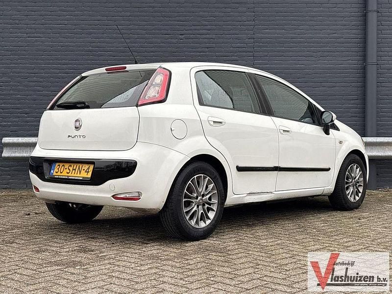 Gebraucht Fiat Punto Evo 86 PS (63 kW) 2011 Weiß Kleinwagen