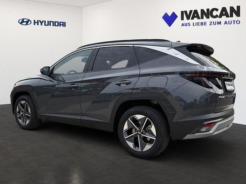 Neu Hyundai Tucson Trend 215 PS (158 kW) 2025 Ecotronic grey SUV