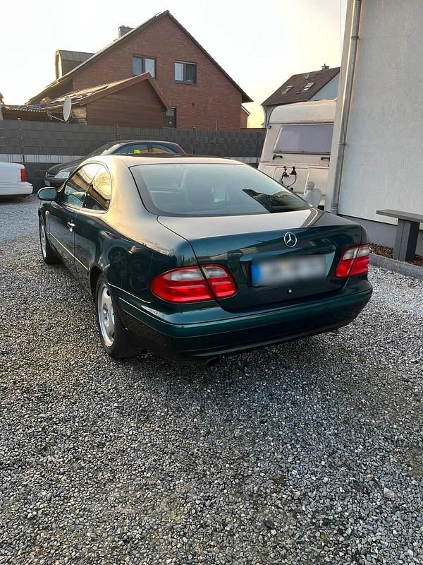 Gebraucht Mercedes CLK230 193 PS (141 kW) 1997 Grün Coupé