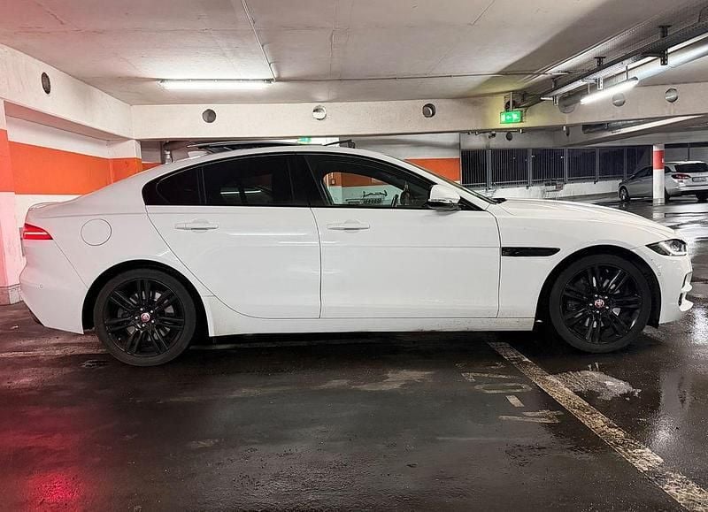 Gebraucht Jaguar XE S 250 PS (183 kW) 2020 Weiß Limousine