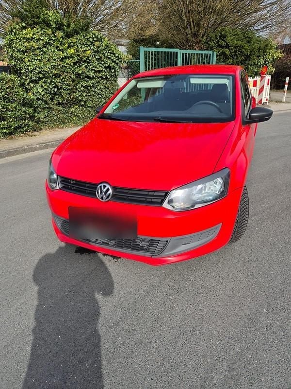 Second-hand VW Polo 75 CP (55 kW) 2011 Roșu Hatchback