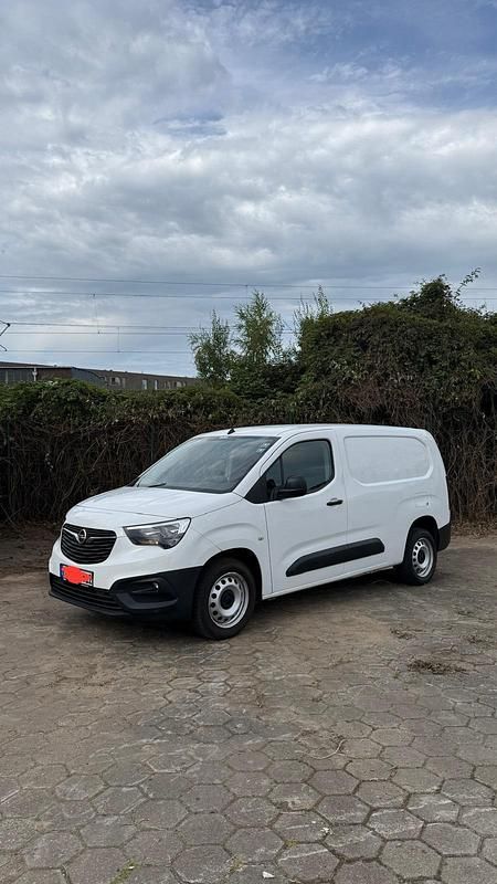 Weiß Gebraucht 2020 Opel Combo Van / Kleinbus | 10.950 € (Superpreis) - Bild 1/4